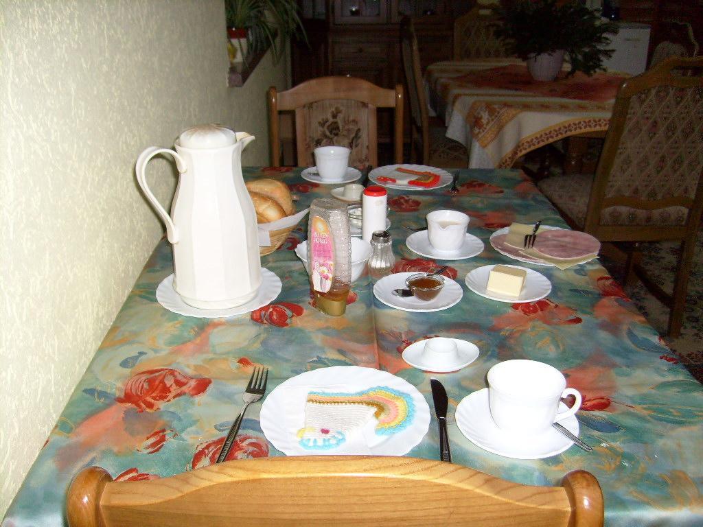 布里德尔 克罗斯摩泽尔旅馆酒店 外观 照片